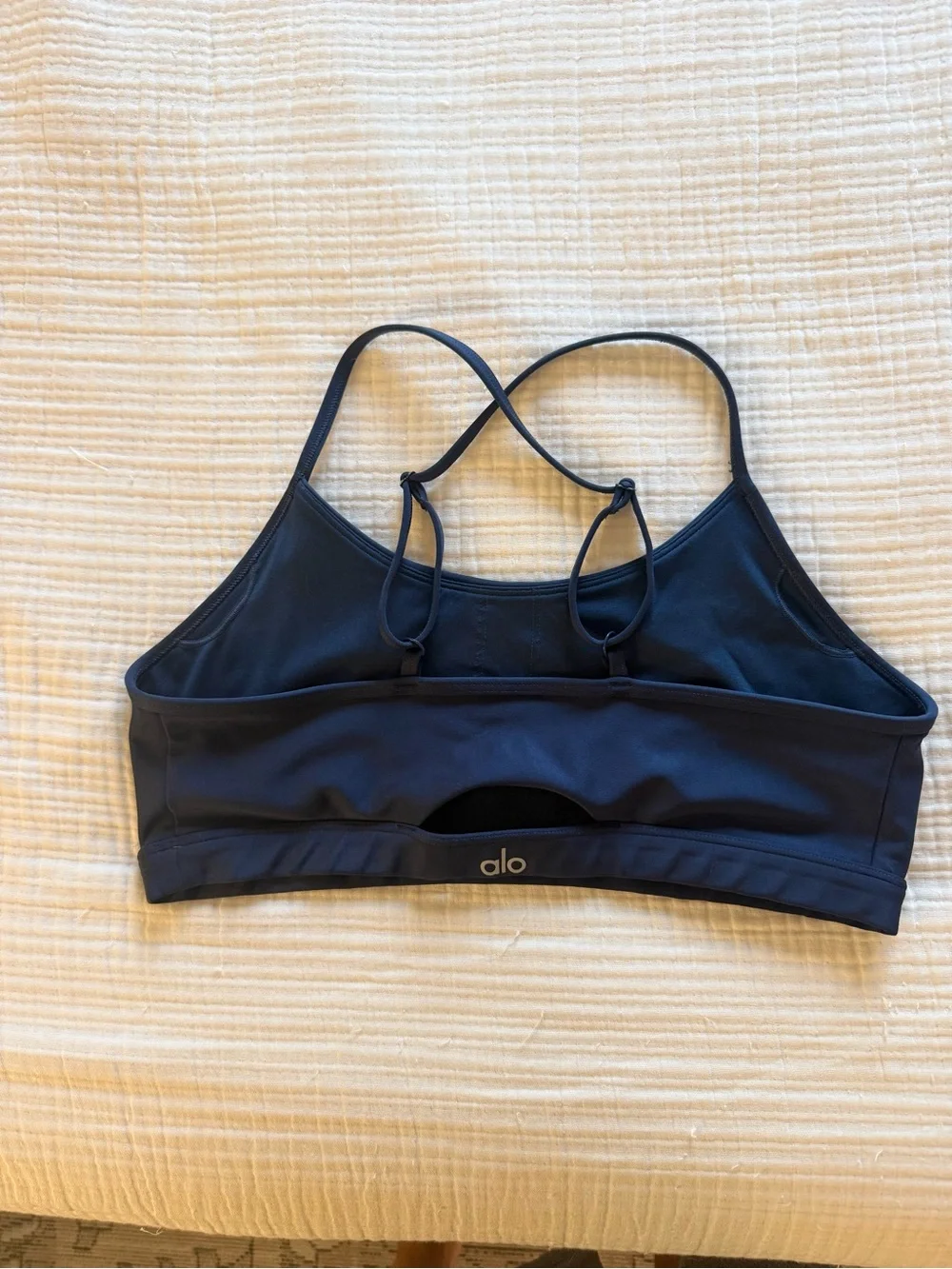 ALO Yoga color navy